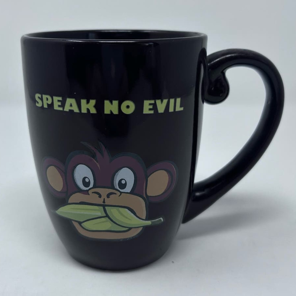 Mug Me I'm Famous Brown Coffee Mug Speak No Evil 5" Tall x 3 1/2" Wide‎